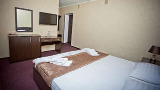 Отель Grand Sport Hotel Бровары Стандартный двухместный номер с 1 кроватью или 2 отдельными кроватями-5